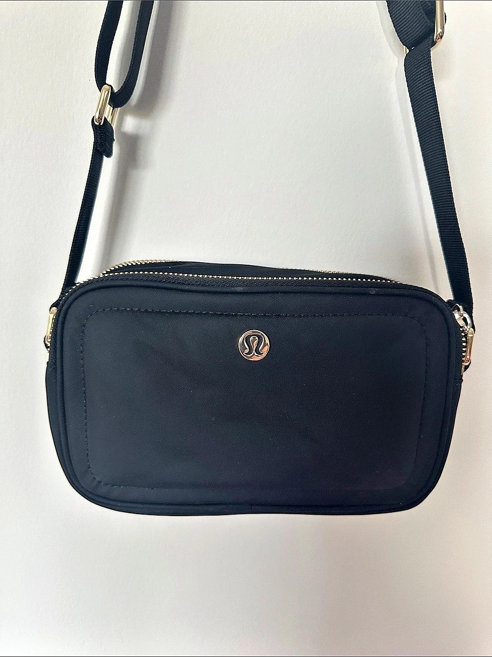 lululemon Crossbody Camera Bag 2L Black